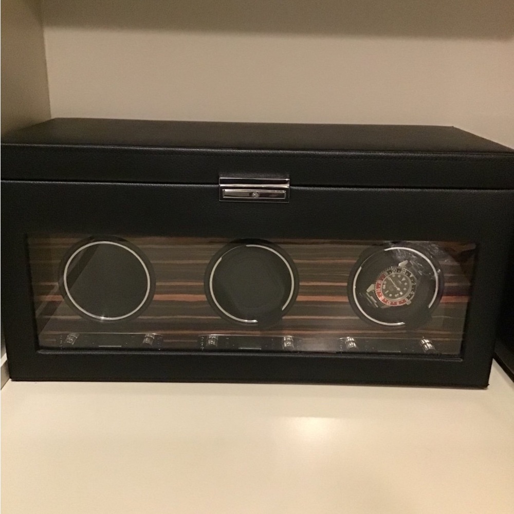 Black WOLF DESIGNS Watch Winder Box